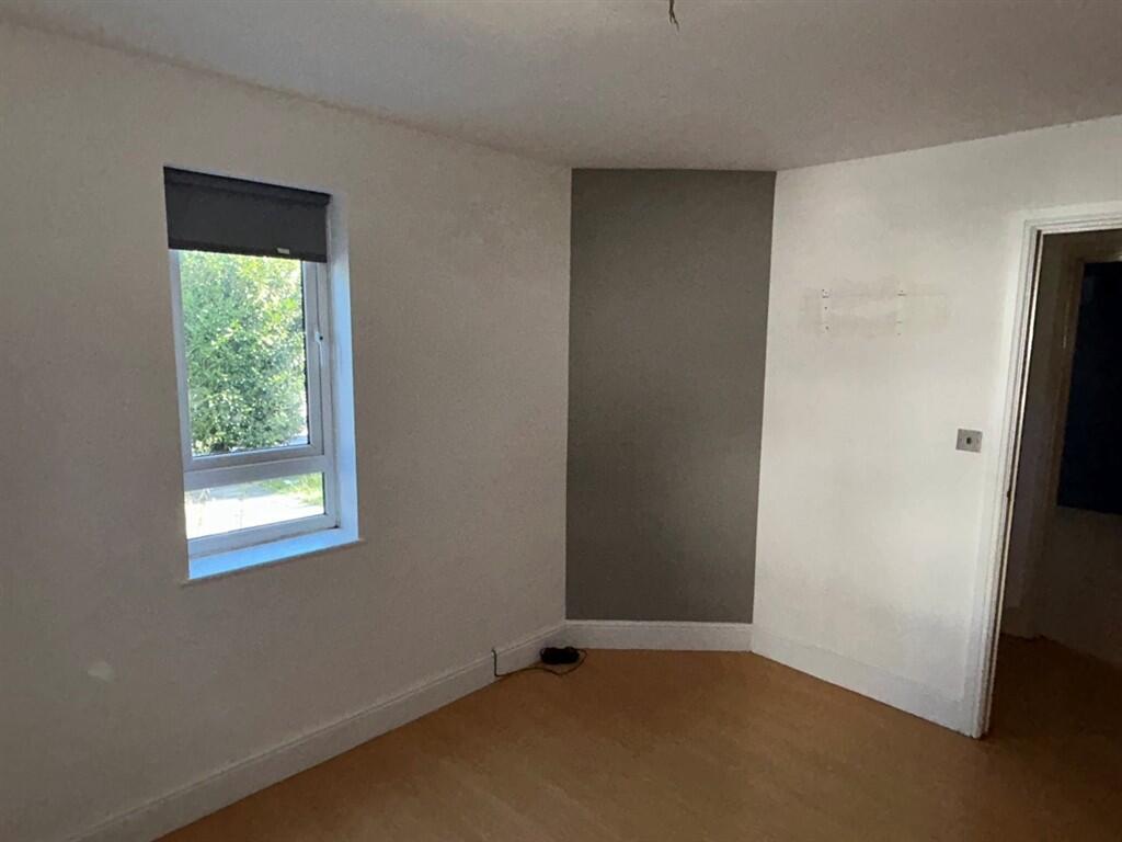 Apartment in Harrow - View 3