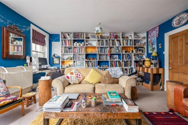 Piercy End 5 Sitting Room-2.jpg