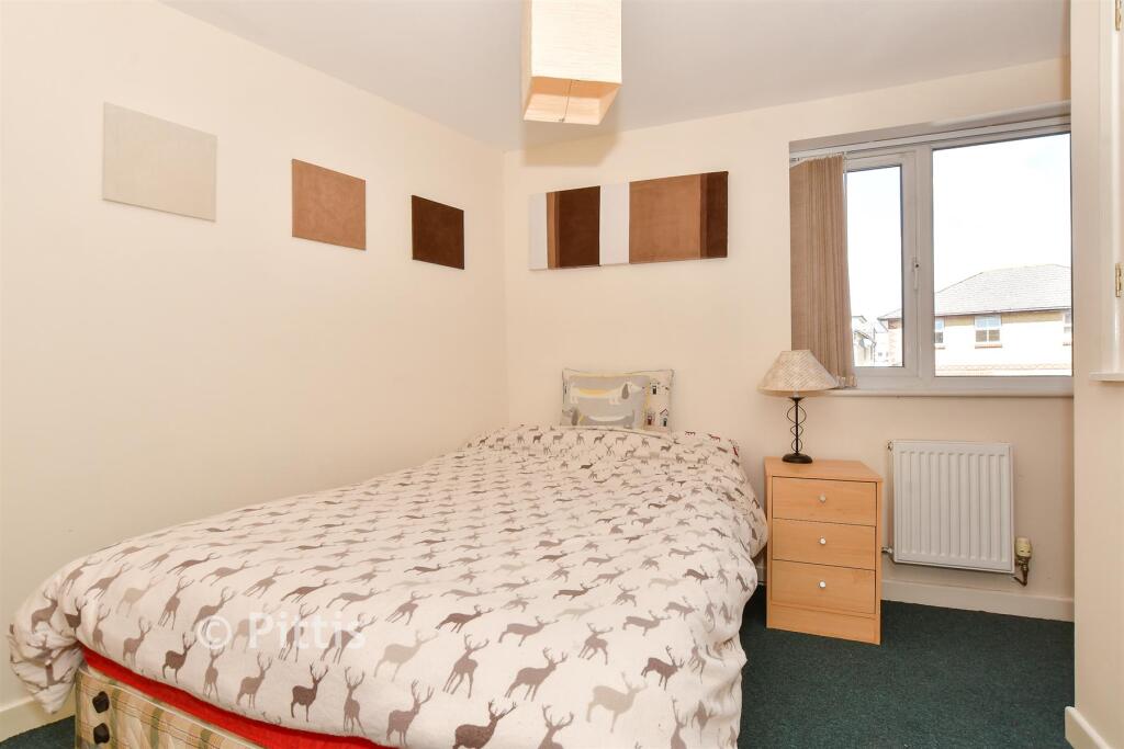 Apartment in Sandown, Yaverland - View 5