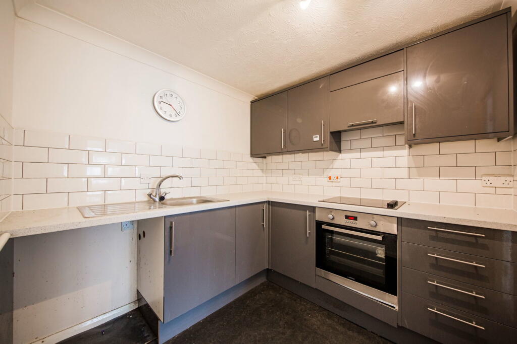 Upper Grosvenor Road, Tunbridge Wells photo 3