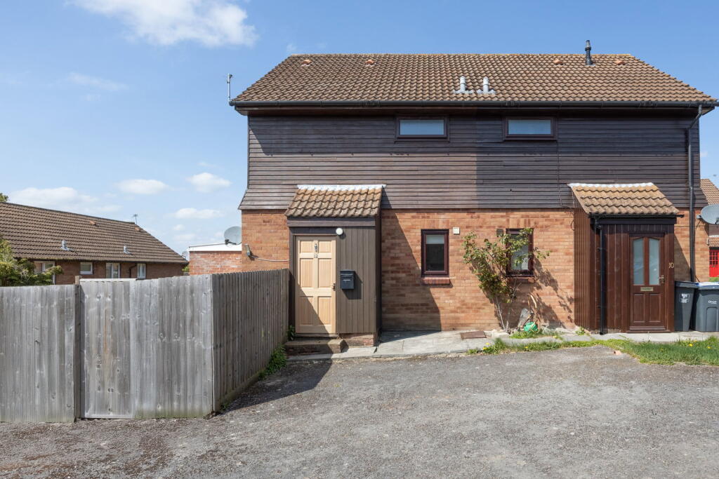 Main image of property: Cornfield Road, Devizes, SN10 3BA