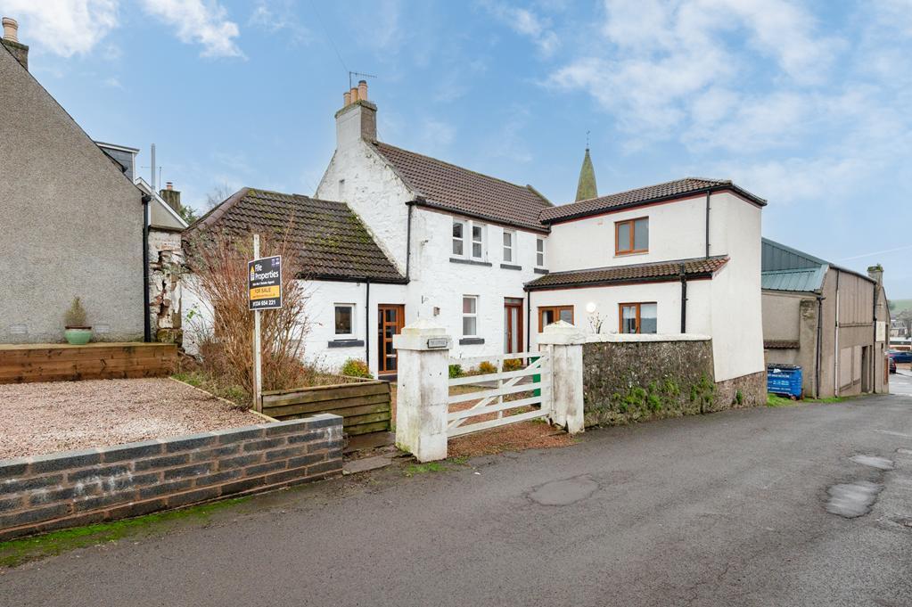 Main image of property: Stocks Wynd, Strathmiglo, KY14