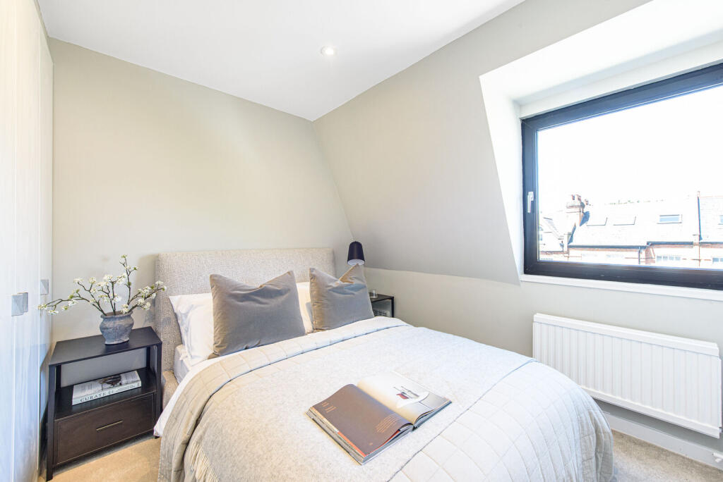 Main image of property: Goldhurst Trc, South Hampstead, London, NW6