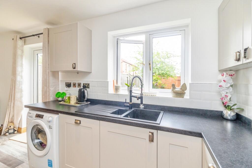 House in Buckinghamshire, Campbell Park - More