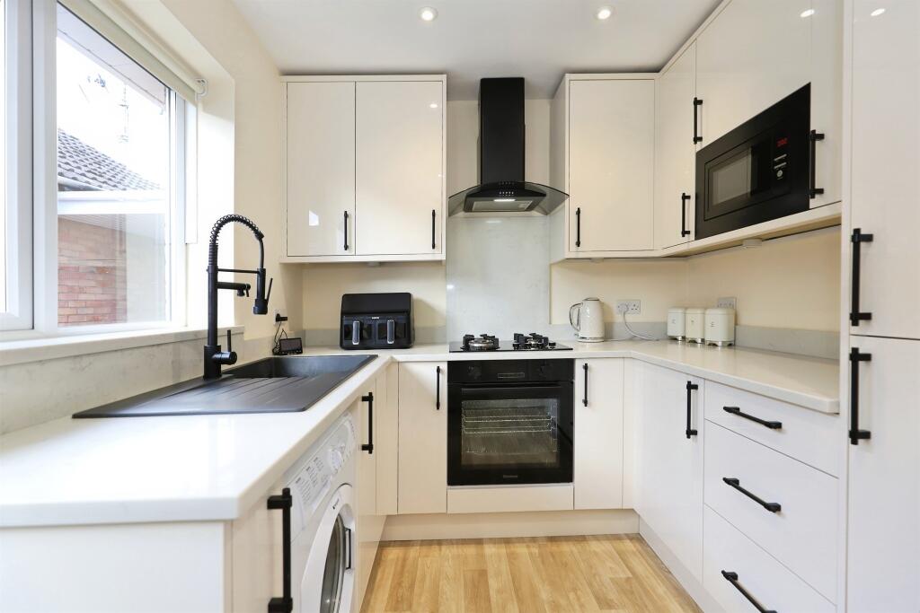 House in Dudley - View 4