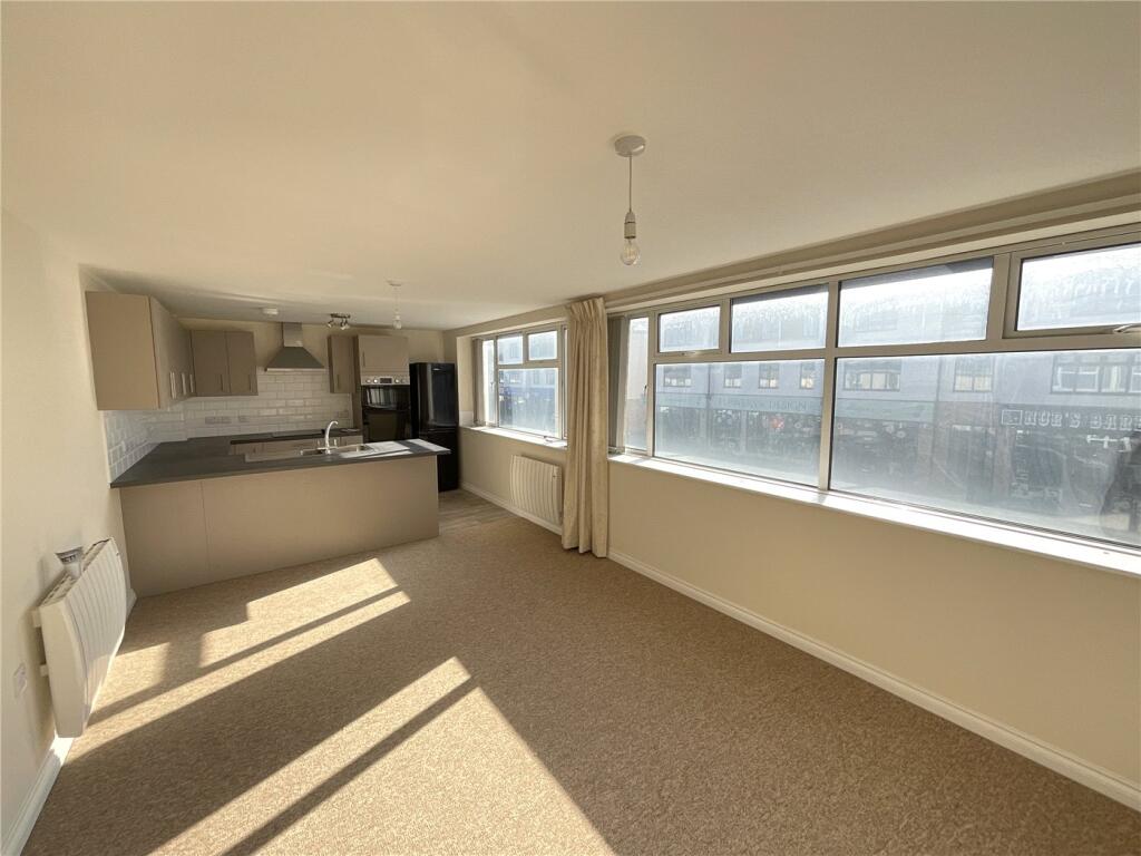 Apartment in Highcliffe-on-Sea, Highcliffe and Walkford - View 3