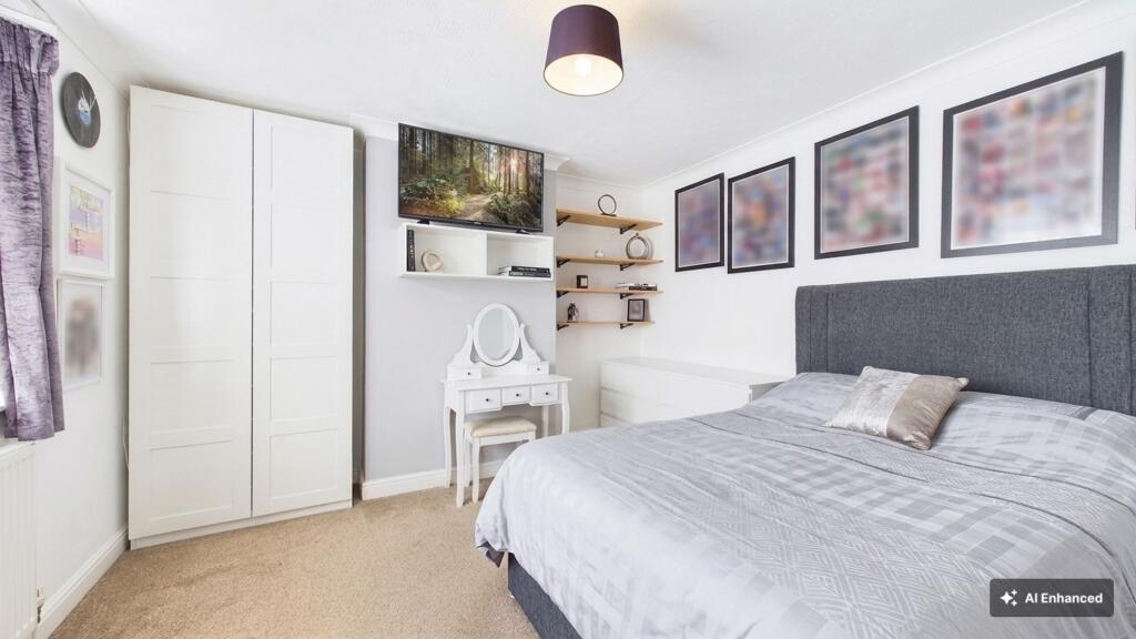 House in Potters Bar, South Mimms - View 5