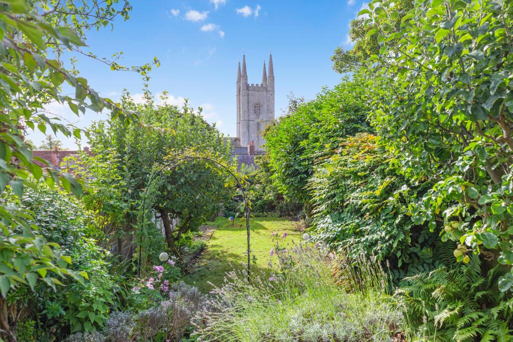 Osmington, Castle Street, Mere