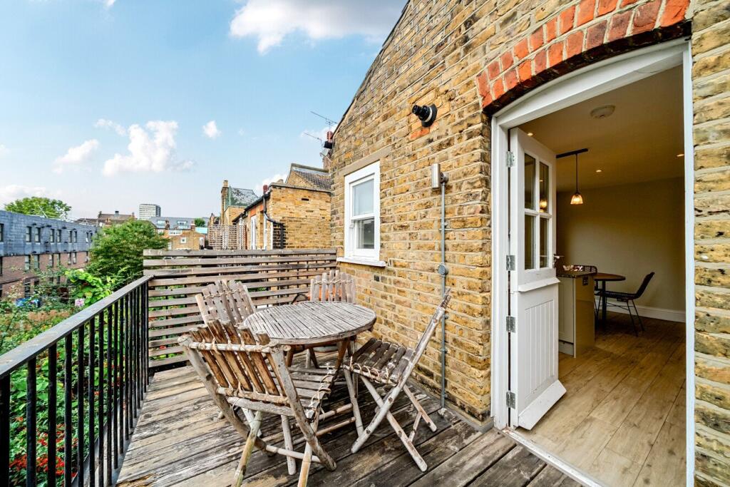 Apartment in London - View 5