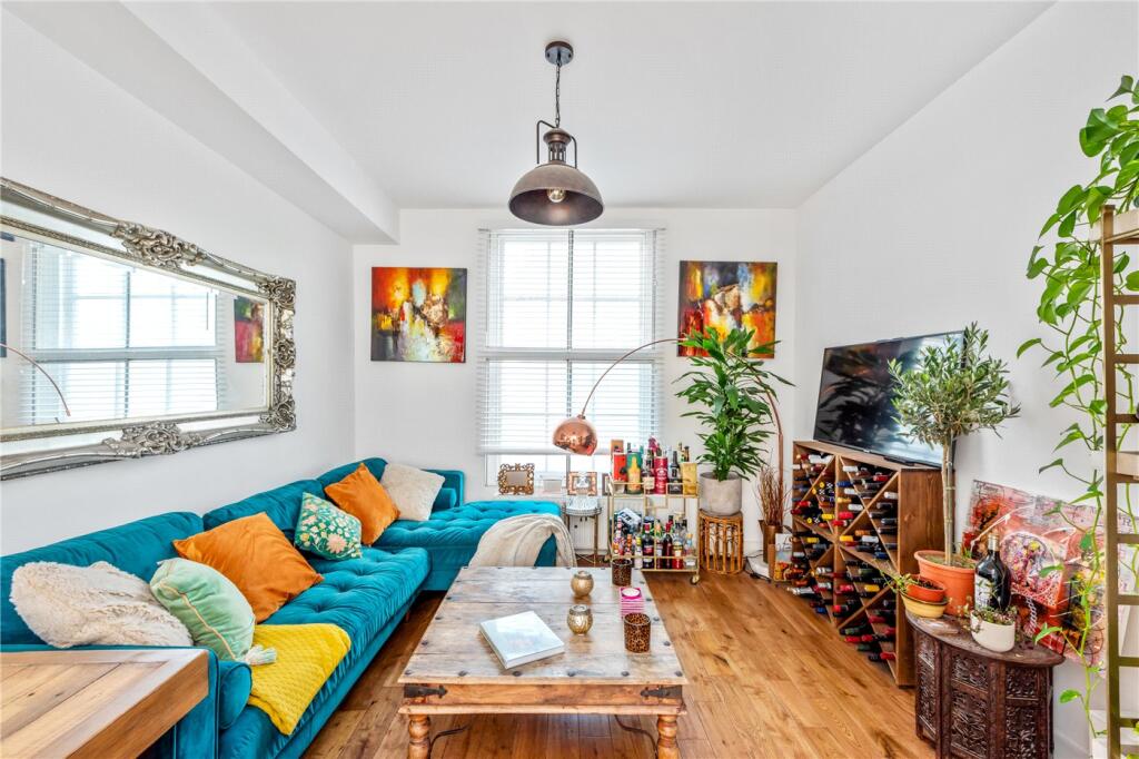 Main image of property: New North Road, London, N1