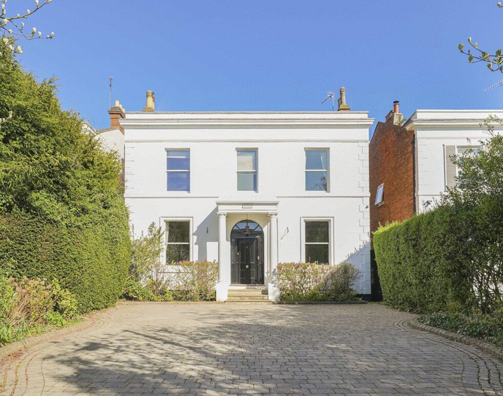 Main image of property: Leam Terrace, Leamington Spa, Warwickshire, CV31