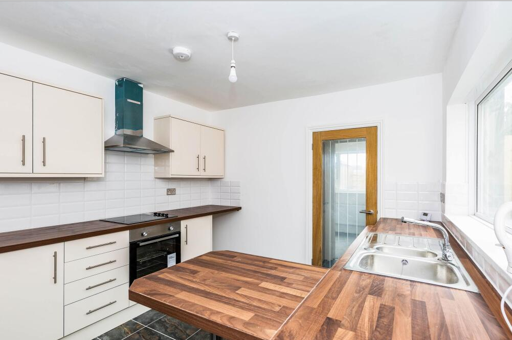Main image of property: Vicarage Road