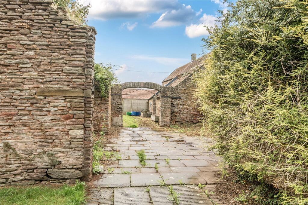 House in Hambrook, Winterbourne - View 4