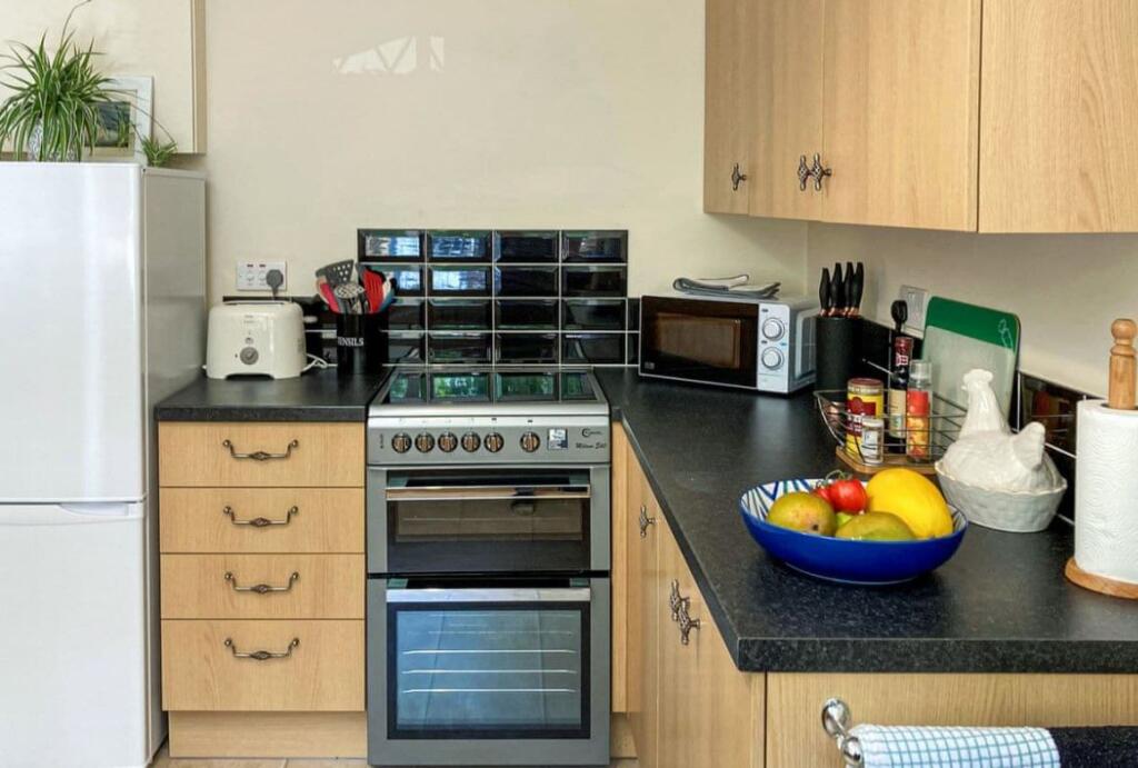 House in Portsmouth - View 5