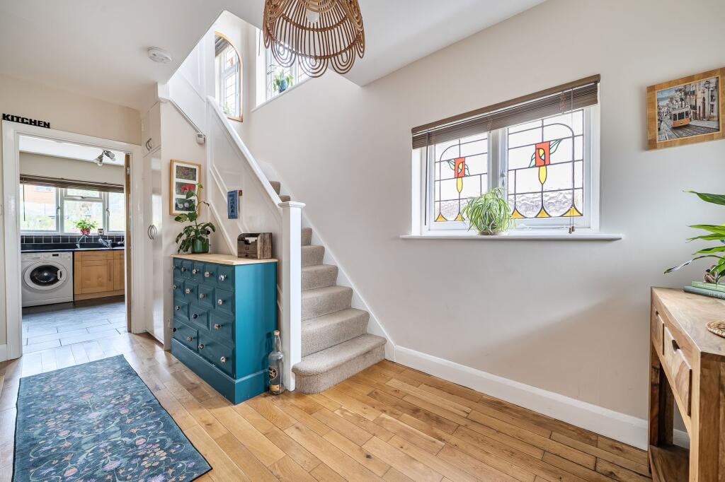House in Dacorum, Kings Langley - View 5