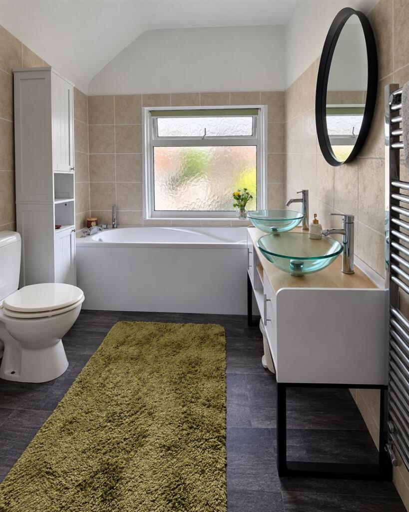 House in Tonbridge - View 4