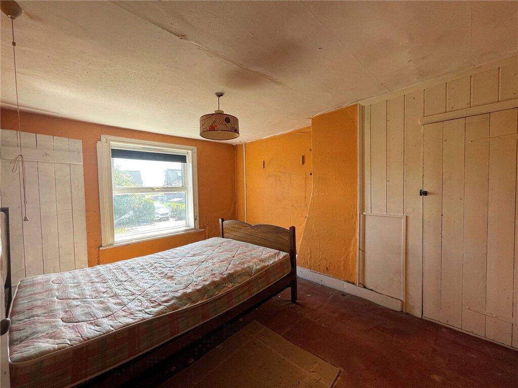 House in Luton - More