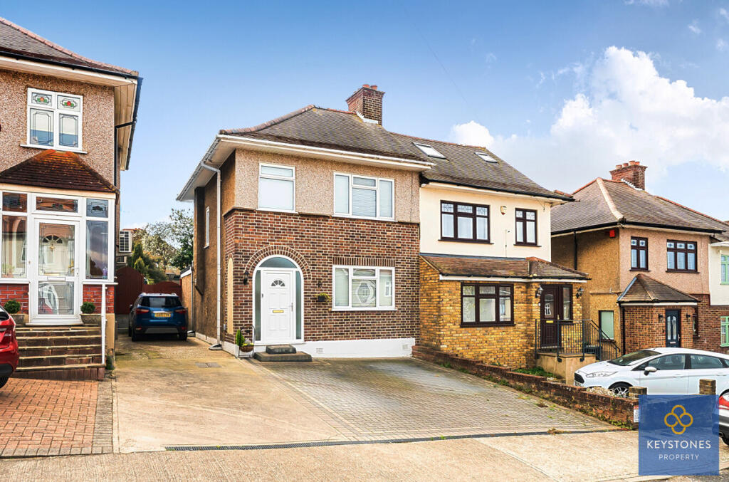 Main image of property: Ravenswood Close, Romford, RM5