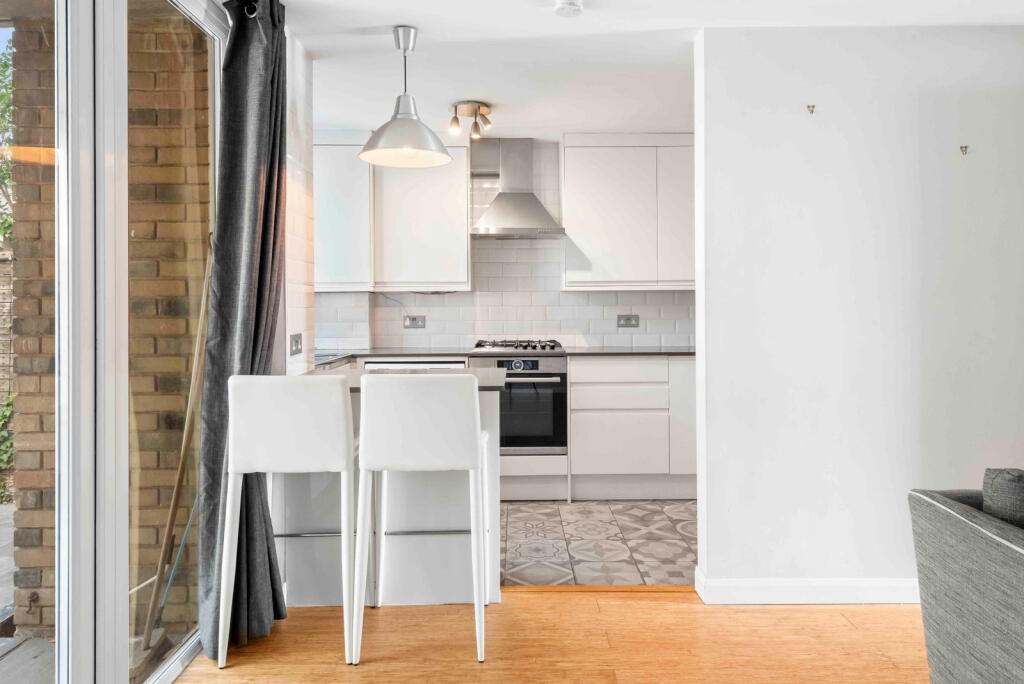 Main image of property: Lyham Road, London, SW2 5QA