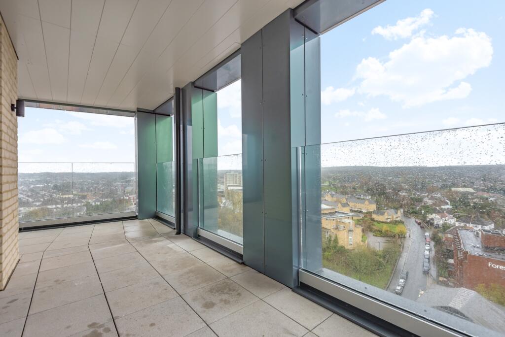 Apartment in Bromley - View 4