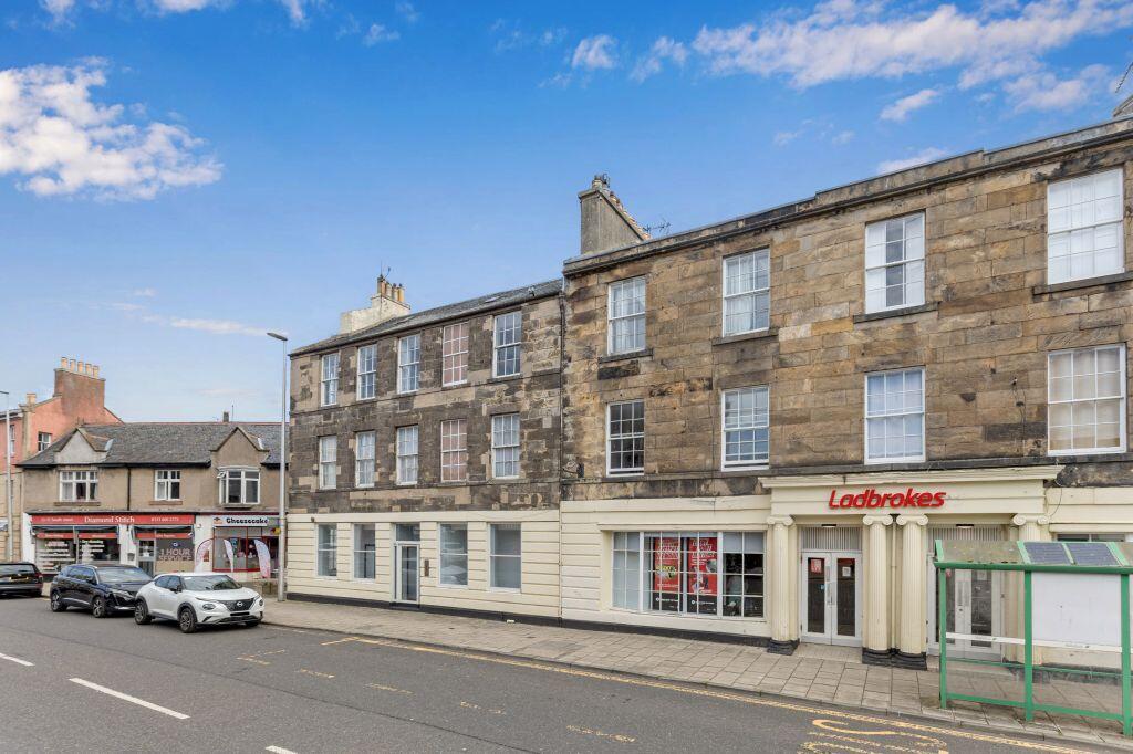 Main image of property: 19 (2f), South Street, Dalkeith, Midlothian, EH22 1AH
