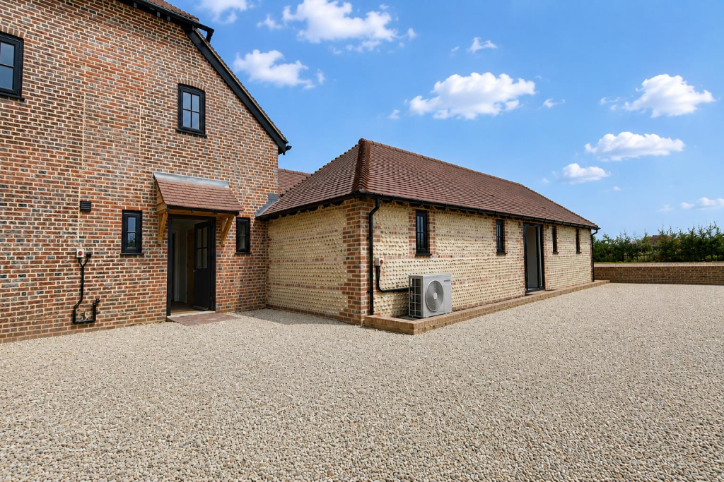 House in Tonbridge - View 3