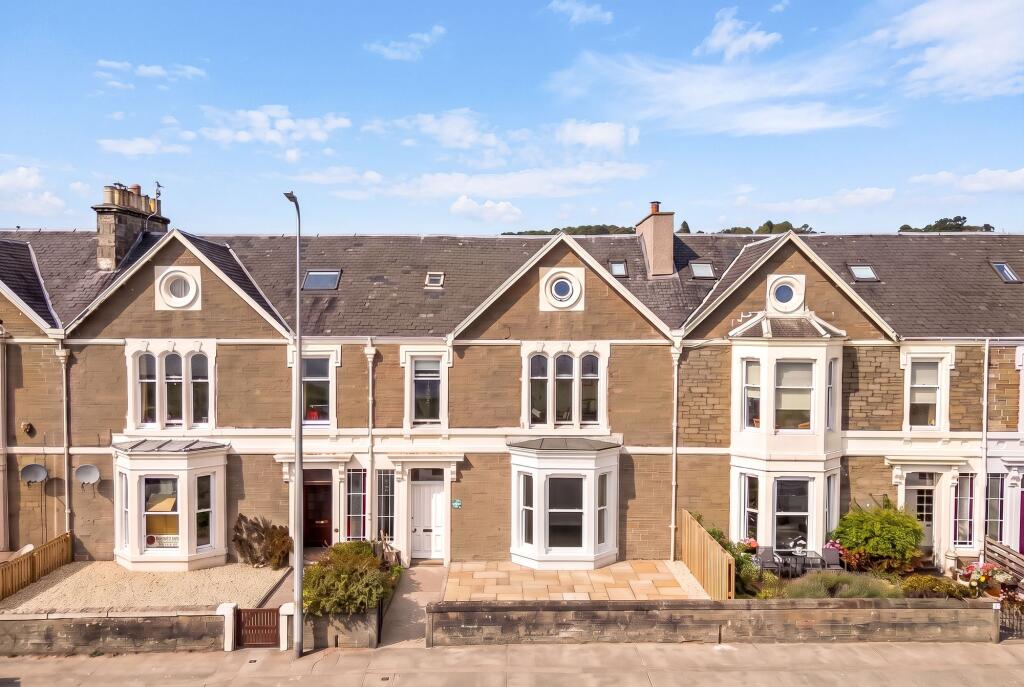 Main image of property: 12b The Esplanade, Broughty Ferry, DD5 2EL