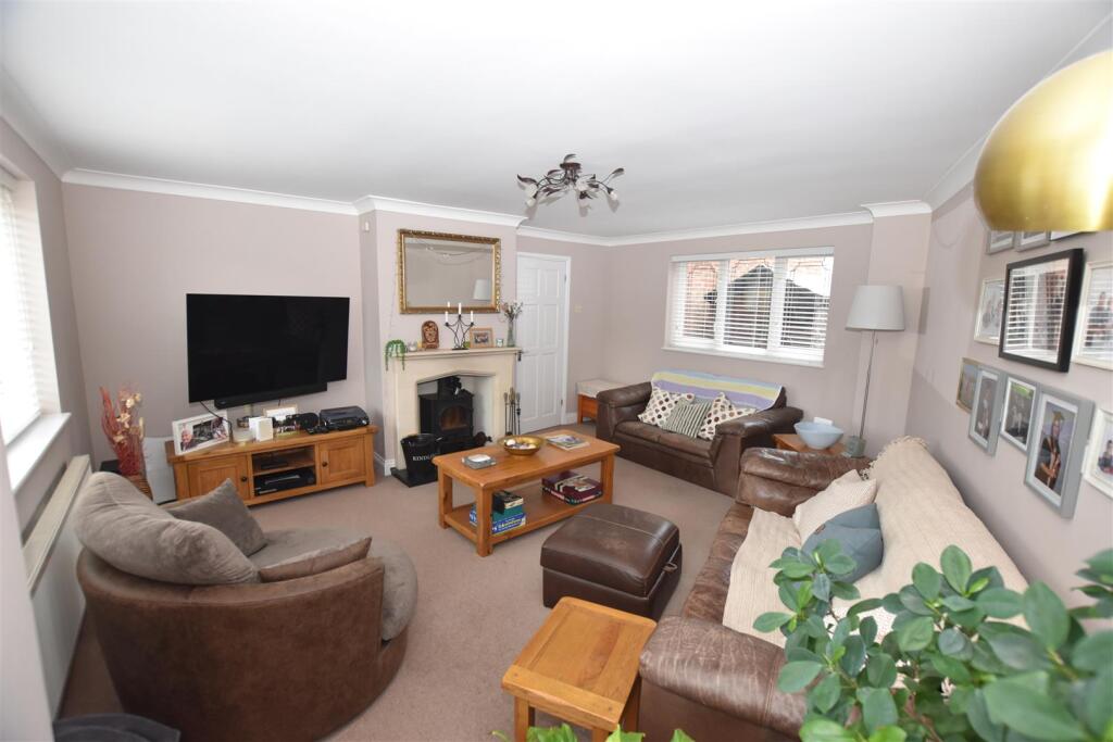 Southview Close, South Woodham Ferrers photo 2