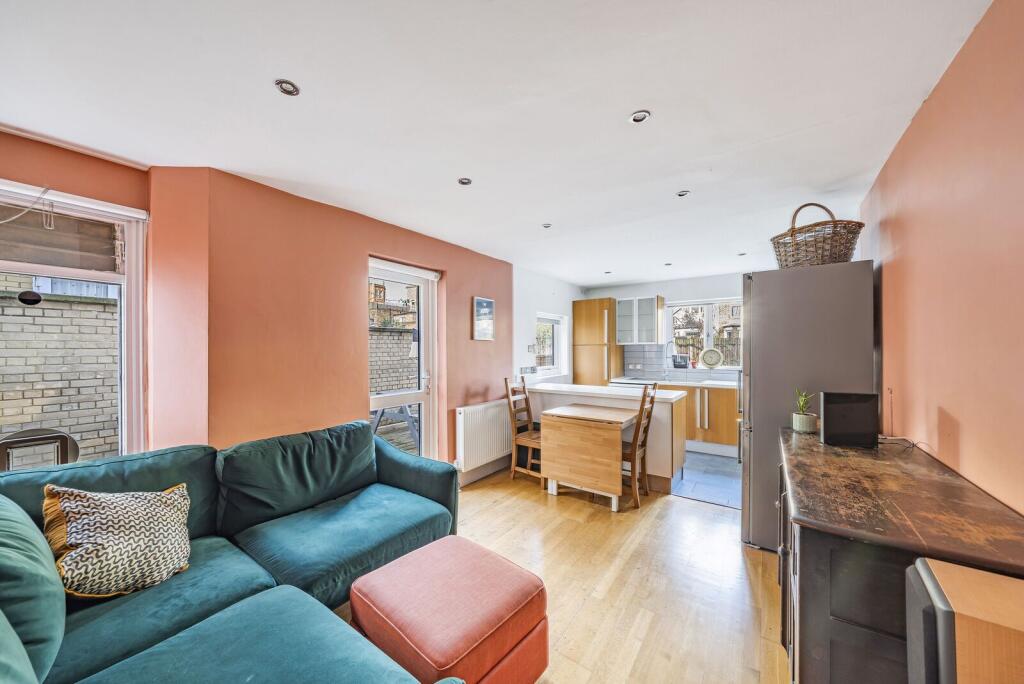 Apartment in London - View 2