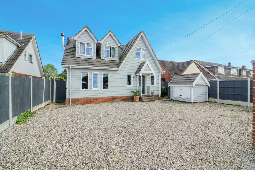Main image of property: 533 Moorhen Avenue, St. Lawrence