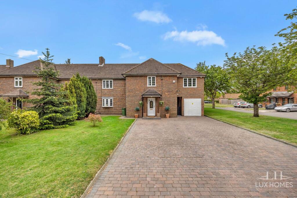 Main image of property: Cavendish Avenue, Hornchurch