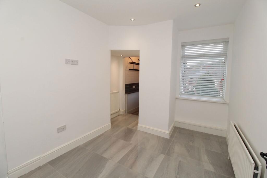 Apartment in Newcastle upon Tyne, Benwell - View 5