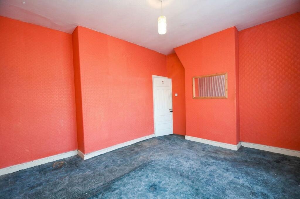 House in Salford, Charlestown - More