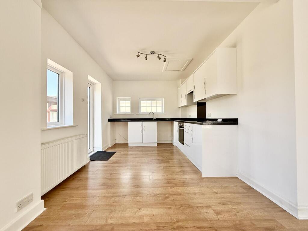 House in Highcliffe-on-Sea, Walkford, Highcliffe and Walkford - View 5