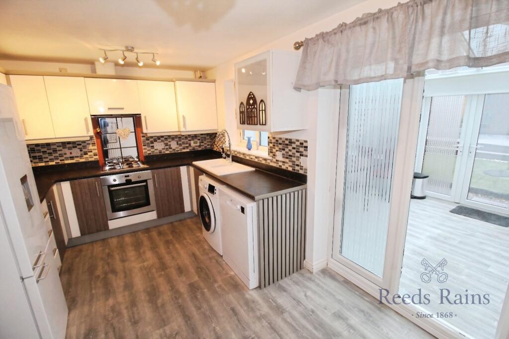 Topliss Way, Leeds, West Yorkshire, LS10 photo 4