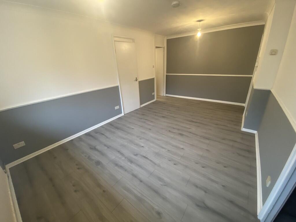 Apartment in Welwyn Hatfield, Hertfordshire - View 2