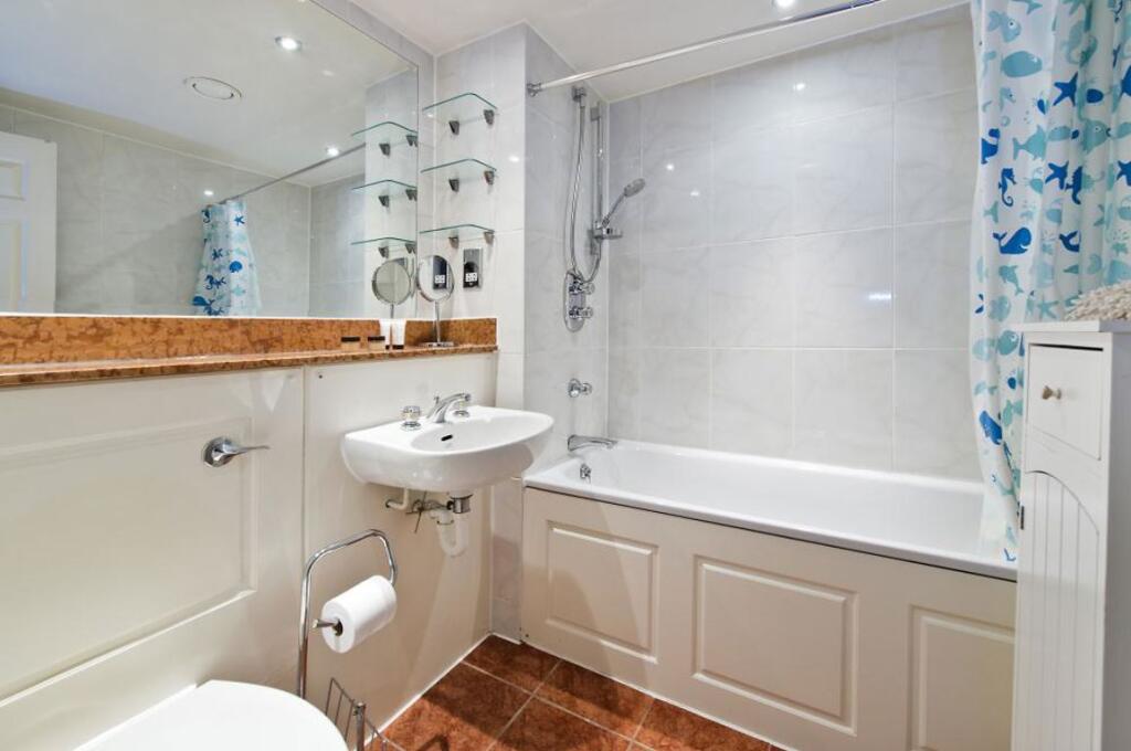 Apartment in London - View 5