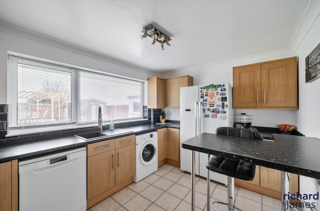 Whitecastle, Toothill, Swindon, SN5 photo 4