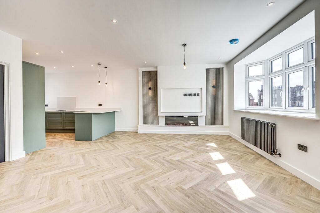 Main image of property: London Road, Leigh-On-Sea, Essex, SS9