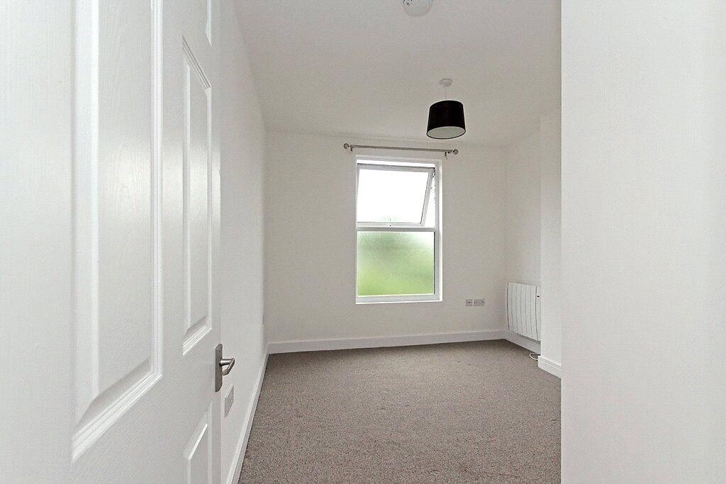 Apartment in Rochester - More