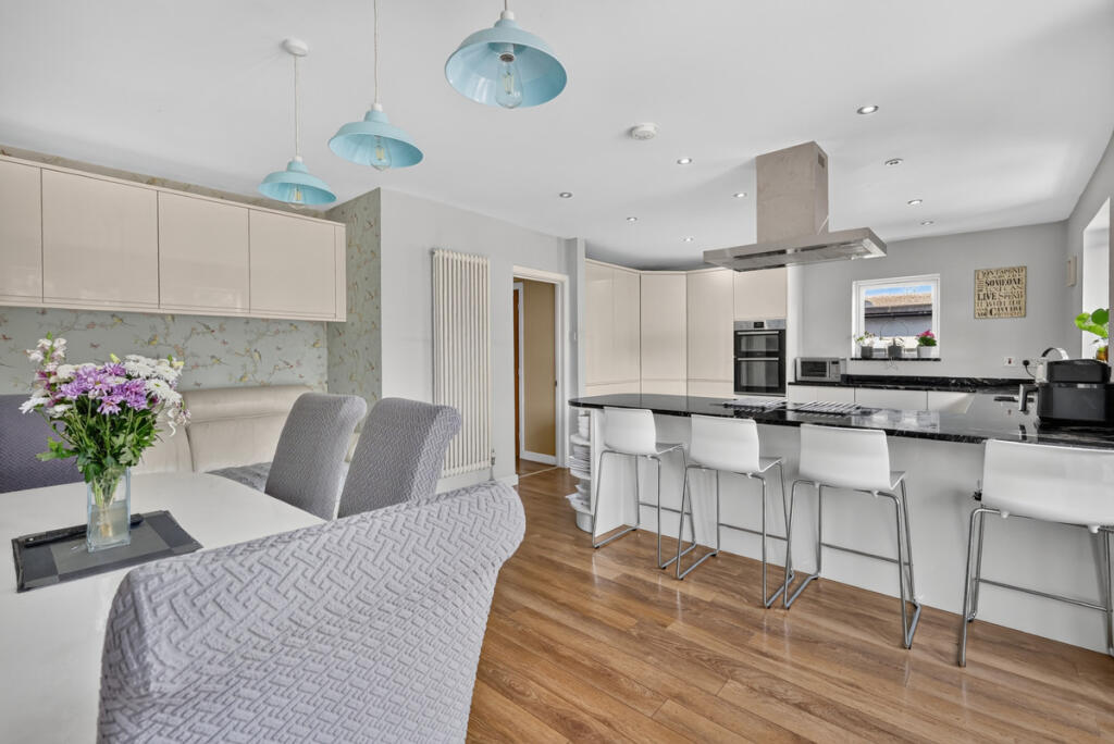 House in Southend-on-Sea - View 5