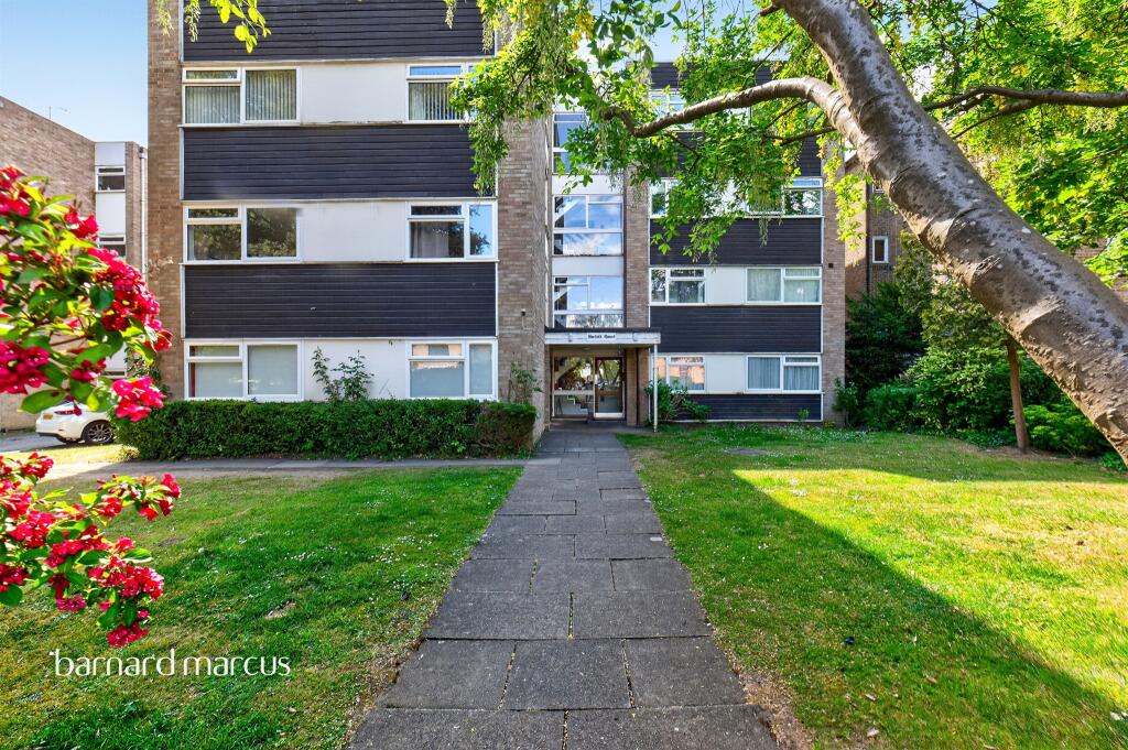 Main image of property: The Avenue, SURBITON
