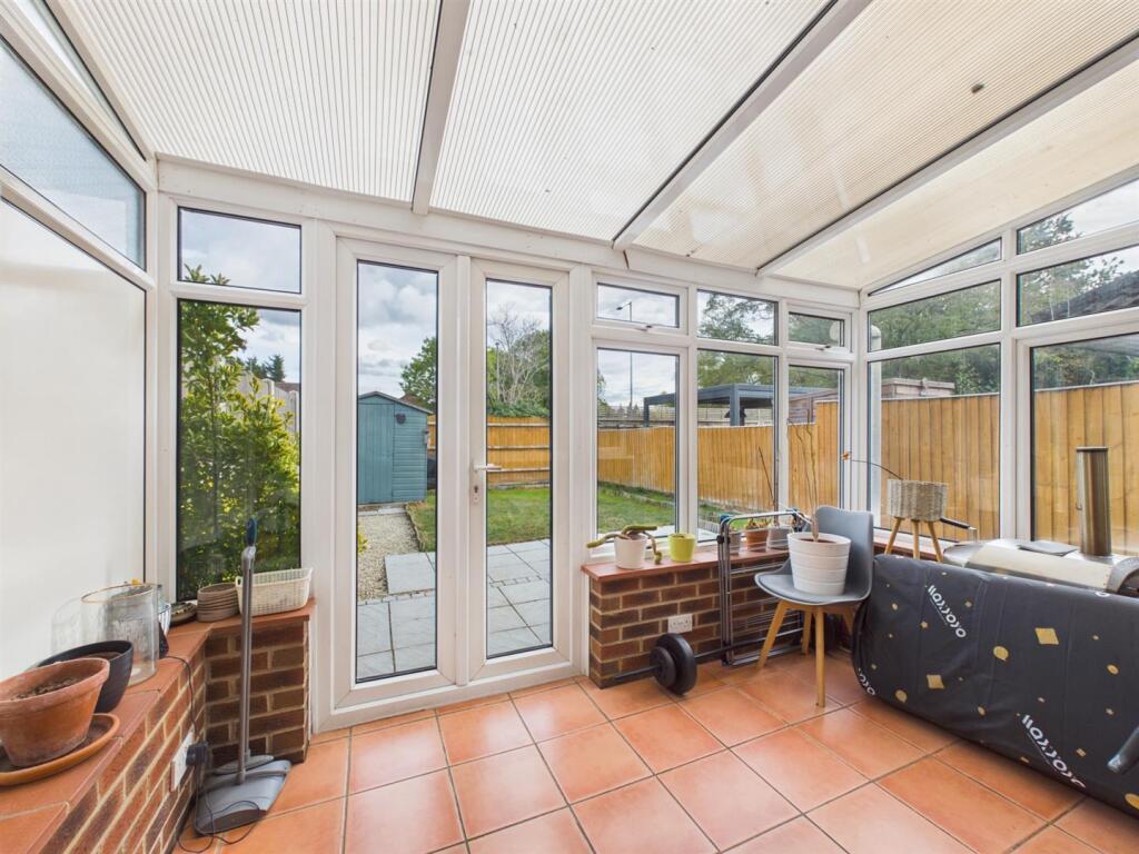 House in Aylesbury, Buckinghamshire - View 5