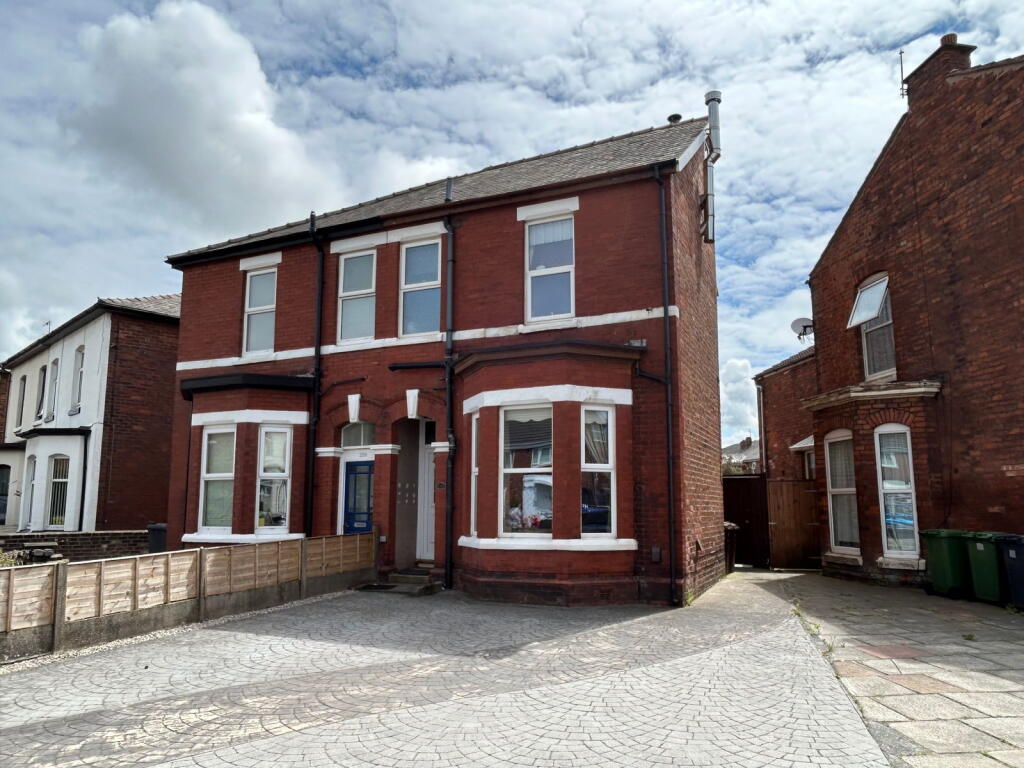4-bed semi-detached on Virginia Street, Southport, PR8., £200,000