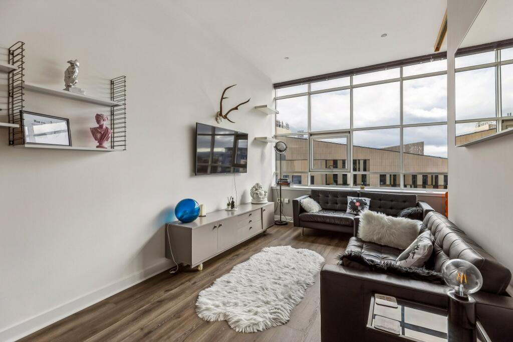 Apartment in Glasgow - View 3