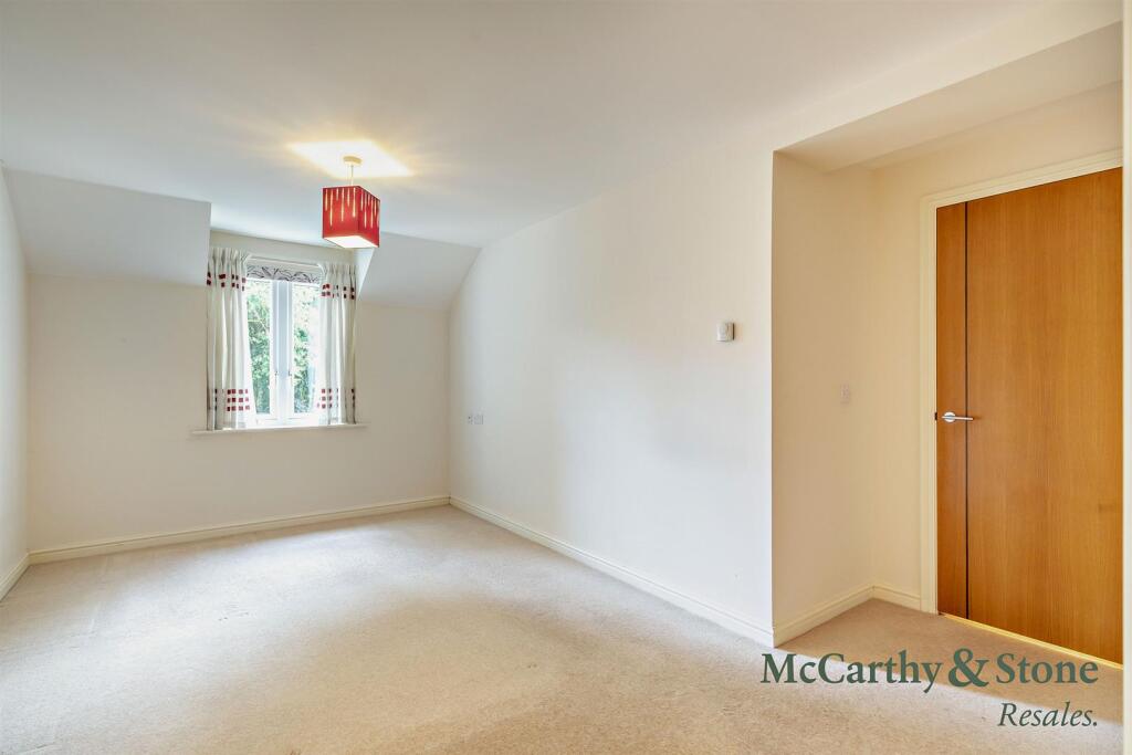 Apartment in Bristol - More