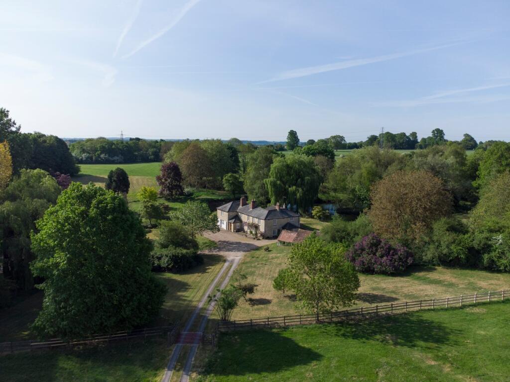 Fox Mill Farmhouse, Purton, Swindon, Wiltshire, SN5 - View 5