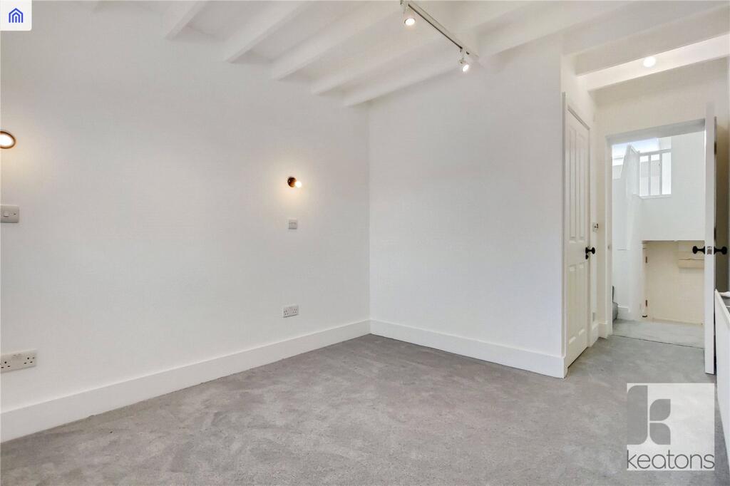 Apartment in London, Clapton Park, Homerton - View 4