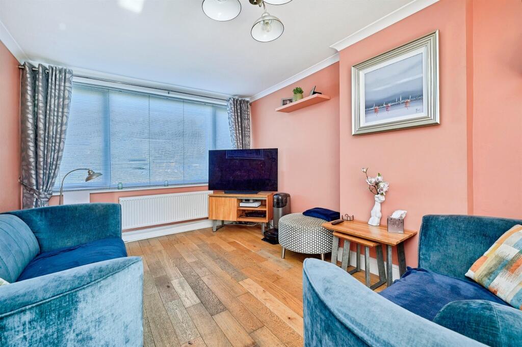 House in Royston - More