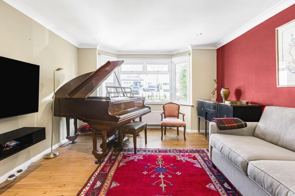 Additional image 5 of Peplins Way, Brookmans Park, AL9